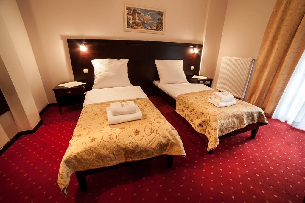 Hotel Maria Strzelin Eksteriør billede